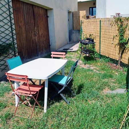 Maison 4 Pers Avec Jardin Au Pied Des Montagnes Ria Exterior foto